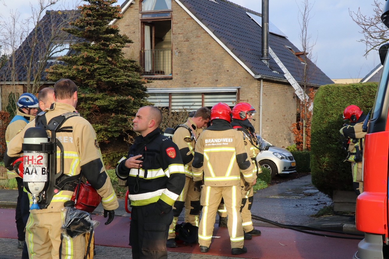 Brand in woning Madame Curiestraat Kudelstaart